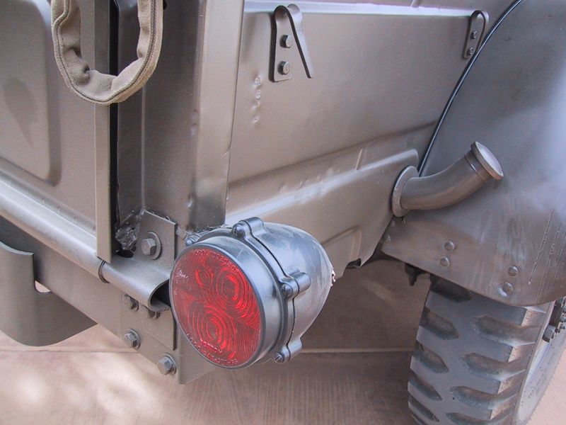 47-Right tail light